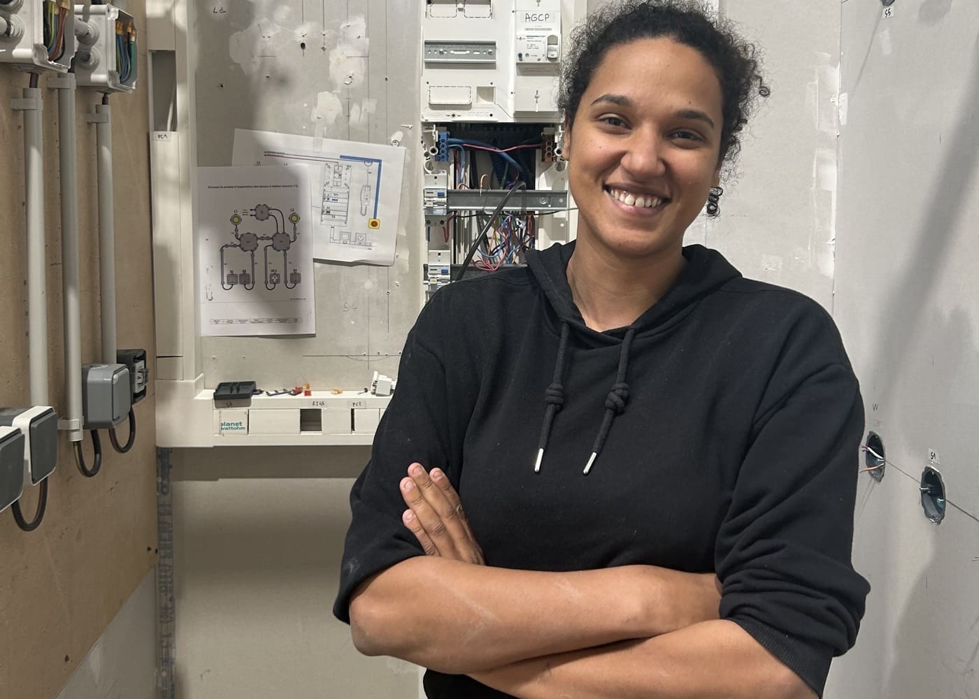 Portrait d'une apprenante de l'École Gustave qui met en avant son parcours de reconversion